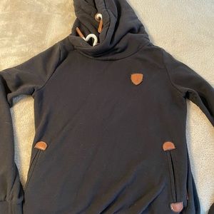 Black Wanakome sweatshirt